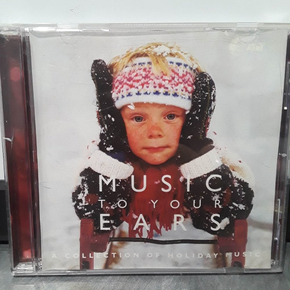 MUSIC TO YOUR EARS - A COLLECTION OF HOLIDAY MUSIC 1997 CD - 18 CLASSICAL SONGS
